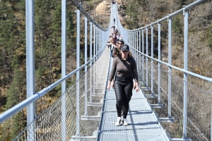 Une fréquentation sensationnelle sur la passerelle himalayenne des gorges du Lignon (vidéo)