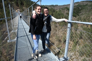 Une fréquentation sensationnelle sur la passerelle himalayenne des gorges du Lignon (vidéo)