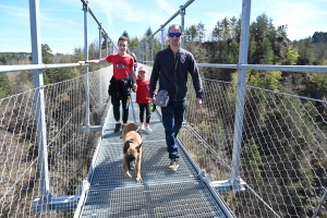 Une fréquentation sensationnelle sur la passerelle himalayenne des gorges du Lignon (vidéo)