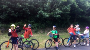 Dunières : vélo et land art pour les écoliers de Saint-Joseph