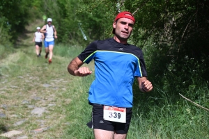 120 coureurs dans la fournaise sur le trail A Travers l&#039;Emblavez à Saint-Vincent