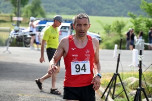 120 coureurs dans la fournaise sur le trail A Travers l&#039;Emblavez à Saint-Vincent