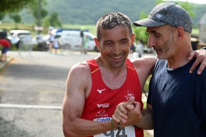 120 coureurs dans la fournaise sur le trail A Travers l&#039;Emblavez à Saint-Vincent