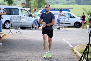 120 coureurs dans la fournaise sur le trail A Travers l&#039;Emblavez à Saint-Vincent