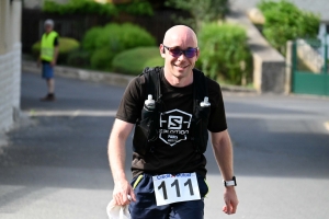 120 coureurs dans la fournaise sur le trail A Travers l&#039;Emblavez à Saint-Vincent