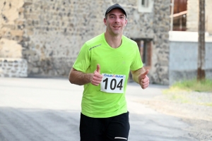 120 coureurs dans la fournaise sur le trail A Travers l&#039;Emblavez à Saint-Vincent