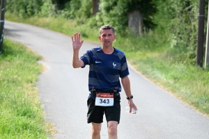 120 coureurs dans la fournaise sur le trail A Travers l&#039;Emblavez à Saint-Vincent