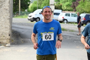 120 coureurs dans la fournaise sur le trail A Travers l&#039;Emblavez à Saint-Vincent