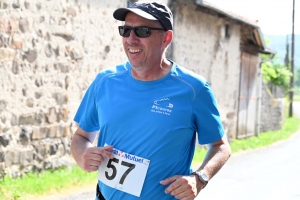 120 coureurs dans la fournaise sur le trail A Travers l&#039;Emblavez à Saint-Vincent