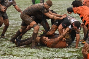 Rugby, R2 : Tence gagne le bain de boue contre Plats-Lamastre