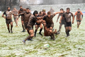 Rugby, R2 : Tence gagne le bain de boue contre Plats-Lamastre