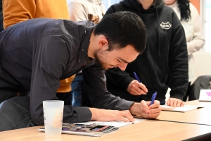 Neuf jeunes dessinent une BD sur la Mission Locale d&#039;Yssingeaux