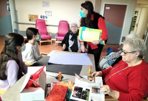 Rencontre intergénérationnelle à l&#039;Ephad de Sainte-Sigolène