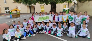 Opération &quot;Nettoyons la nature&quot; en CP à l&#039;école privée de Monistrol-sur-Loire