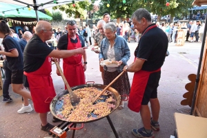 6000 oeufs et 1200 convives : l&#039;omelette géante des pompiers bat un record à Saint-Julien-Chapteuil