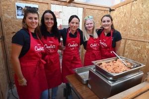 6000 oeufs et 1200 convives : l&#039;omelette géante des pompiers bat un record à Saint-Julien-Chapteuil