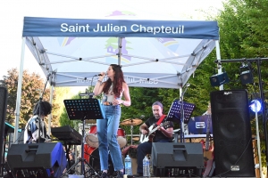 6000 oeufs et 1200 convives : l&#039;omelette géante des pompiers bat un record à Saint-Julien-Chapteuil