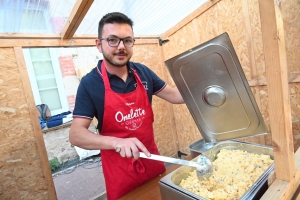 6000 oeufs et 1200 convives : l&#039;omelette géante des pompiers bat un record à Saint-Julien-Chapteuil