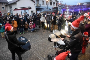 Retournac : les Cariocas mettent l&#039;ambiance avant le réveillon de Noël