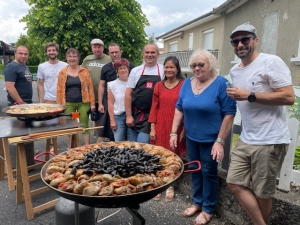 Saint-Maurice-de-Lignon : les habitants de Loucéa autour d&#039;une paella