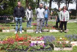 Montregard : les fleurs et les pains vite vendus