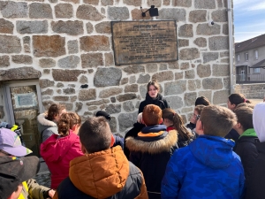 Les CM2 de l&#039;école Saint-Gabriel en visite au Lieu de mémoire au Chambon-sur-Lignon