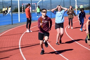 300 collégiens et lycéens aux championnats d&#039;athlétisme UNSS à Monistrol-sur-Loire