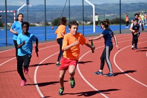 300 collégiens et lycéens aux championnats d&#039;athlétisme UNSS à Monistrol-sur-Loire