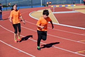 300 collégiens et lycéens aux championnats d&#039;athlétisme UNSS à Monistrol-sur-Loire