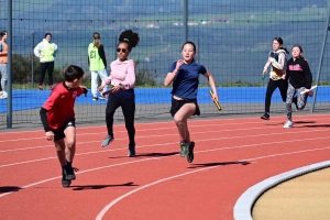 300 collégiens et lycéens aux championnats d&#039;athlétisme UNSS à Monistrol-sur-Loire