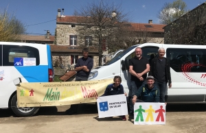 Montfaucon-Lapte : deux mini-bus chargés de dons en route pour la Pologne