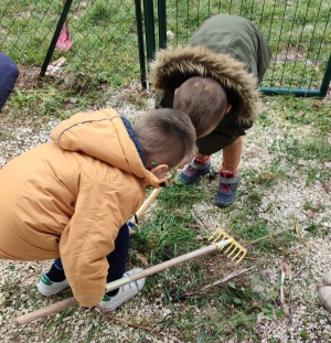 Retournac : on ressort les pioches et les râteaux à l&#039;école de Charrées