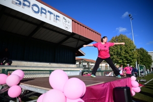 Retournac : 132 femmes participent à l&#039;action Octobre Rose du club de foot