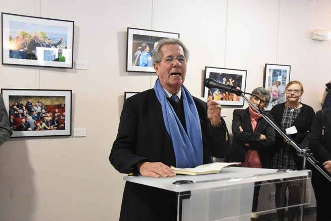 Jean-Louis Debré, ancien ministre, président de l&#039;Assemblée, du Conseil constitutionnel.||Bernard Gallot, maire d&#039;Yssingeaux et président du conseil d&#039;administration de l&#039;hôpital,a salué &quot;l&#039;enfant du pays&quot;.|||Jean-Louis Debré.|Michèle, la soeur de Jacques Barrot.||Beaucoup de personnalités, mais deux absents notables la députée Isabelle Valentin et le président de Région Laurent Wauquiez.|Michèle, la soeur de Jacques Barrot.|||