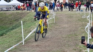 Cyclisme : Les jeunes du Vélo Club du Velay en piste au cyclo-cross de Firminy