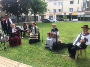 Sainte-Sigolène : la résidence Sigolène a fêté l&#039;été avec des danses folkloriques