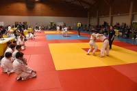 300 judokas réunis dans un immense dojo à Choumouroux