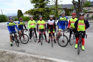 La Team Cyclo Cancer fait étape à Yssingeaux