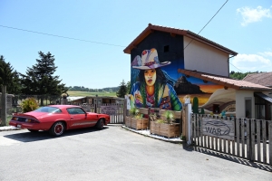 La Chapelle-d&#039;Aurec : éleveuse de vaches Black Angus, elle prépare l&#039;ouverture d&#039;un saloon