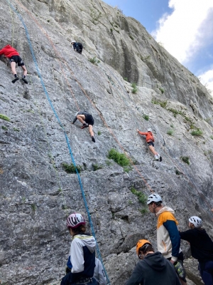 Monistrol-sur-Loire : les lycéens sportifs du &quot;Château&quot; en stage spéléologie à Vallon Pont d’Arc