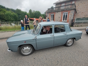 Dunières : une manifestation 3 en 1 avec des voitures anciennes, une brocante et une foire