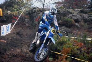 A Saint-Agrève, l&#039;enduro assure le show dans le froid