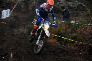 A Saint-Agrève, l&#039;enduro assure le show dans le froid