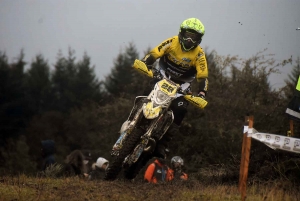 A Saint-Agrève, l&#039;enduro assure le show dans le froid