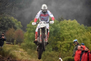 A Saint-Agrève, l&#039;enduro assure le show dans le froid