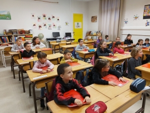 Bas-en-Basset : le Père Noël en visite à l&#039;école Saint-Joseph