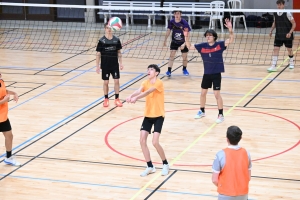 Monistrol-sur-Loire  : 16 équipes ont joué au volley et au hand