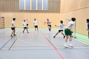 Monistrol-sur-Loire  : 16 équipes ont joué au volley et au hand