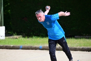 Une triplette du Puy Pétanque championne de Haute-Loire au jeu provençal