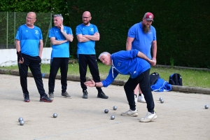 Une triplette du Puy Pétanque championne de Haute-Loire au jeu provençal